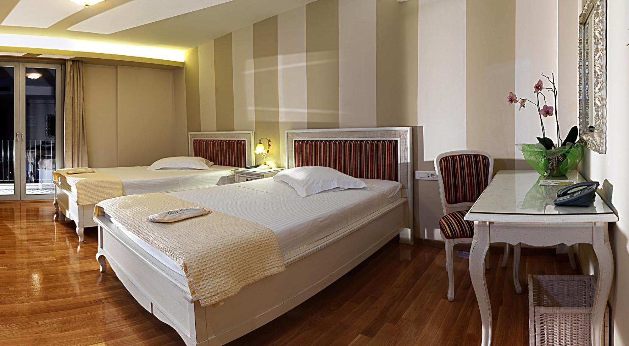 Hondos Classic Hotel & Spa Nestani Zimmer foto